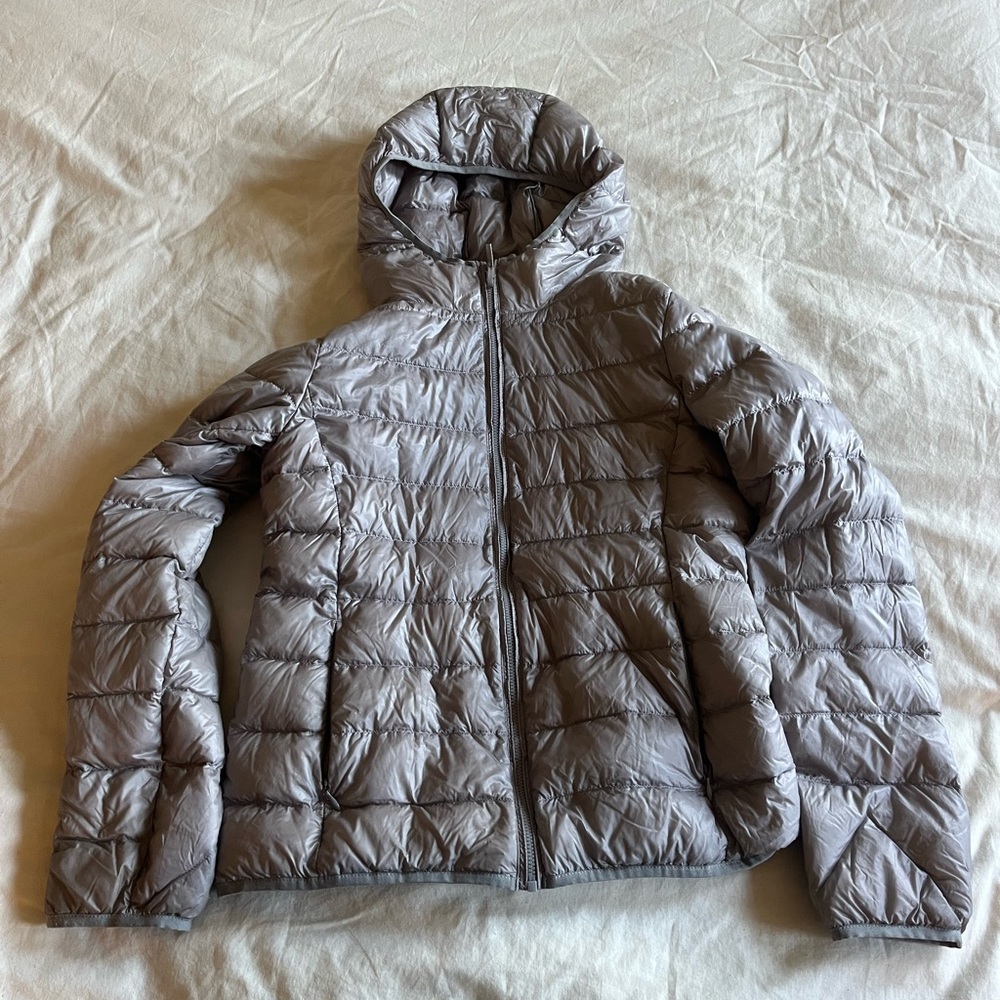 Uniqlo Puffer Ultra Light Silver Hooded Jacket